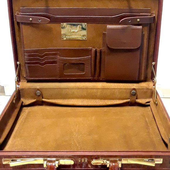 Vintage elegant Crocodile leather men briefcase - Picture 2 of 5